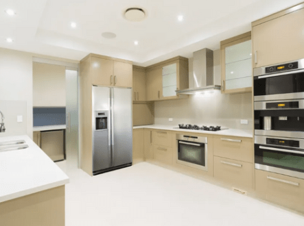 Factors That Influence Kitchen Respray Cost