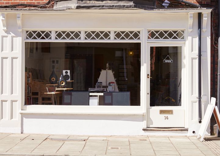 Shop Front Spraying for Different Types of Businesses