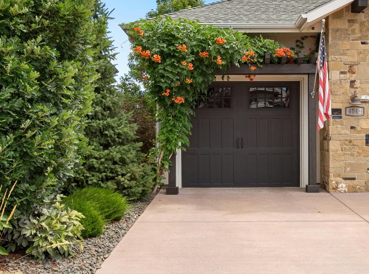 Why Paint Garage Doors Instead of Replacing Them